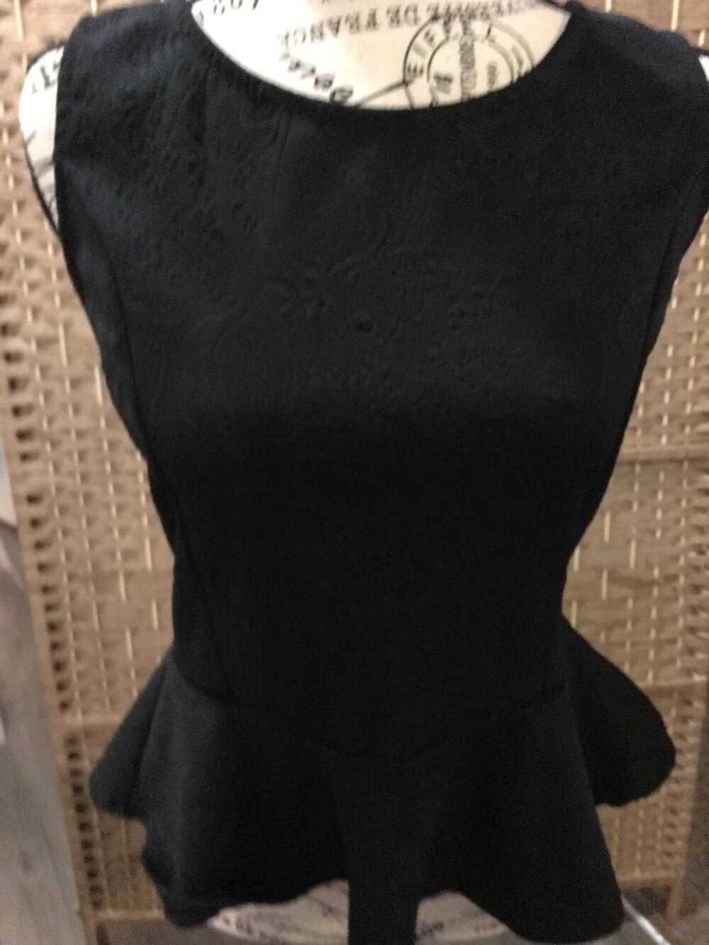 Blouse embossed black